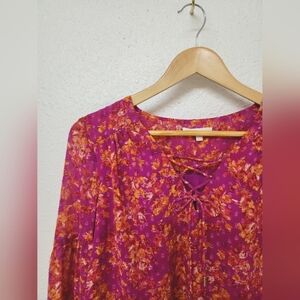 Skies are Blue women's floral blouse, size XS, tie in front, pink&orange floral